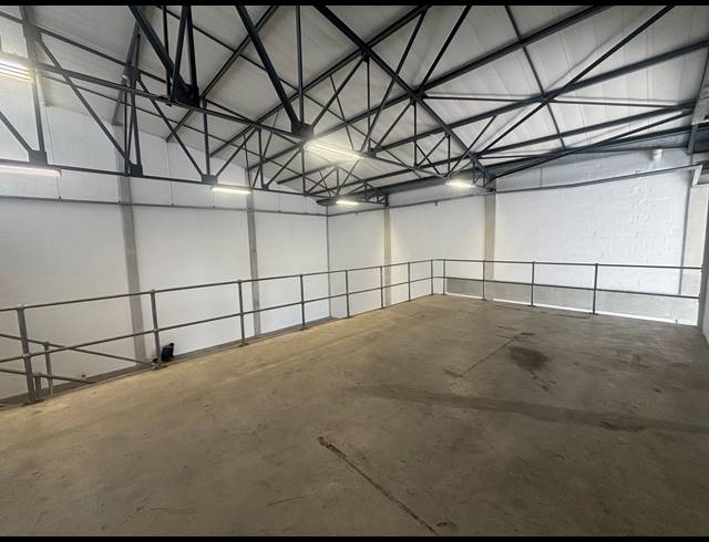 401M² WAREHOUSE TO LET IN AIRPORT INDUSTRIA